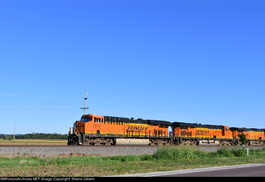 BNSF 7916